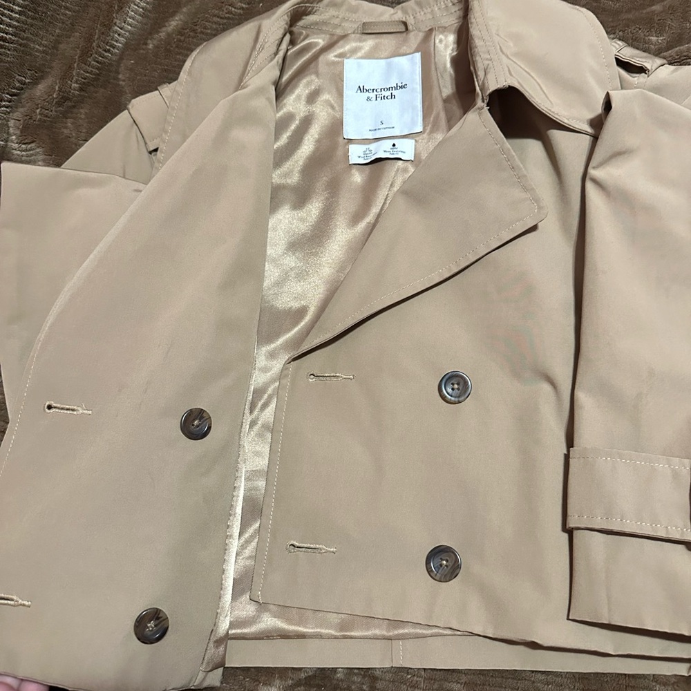 Abercrombie & Fitch Beige Women's Trench Coat - Picture 3 of 10